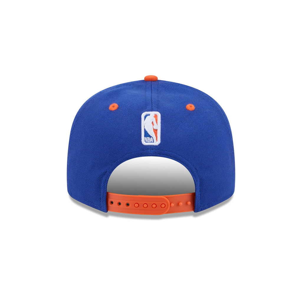 New York Knicks Hardwood Classics 2000s Flip 9FIFTY Snapback Hat